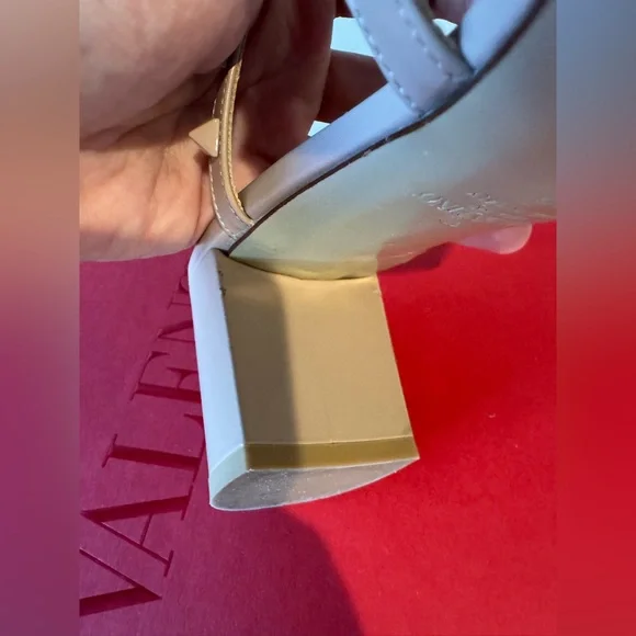 Valentino Garavani Women's Nude/Pink Tonal Rockstud Sandal Block Heels - Picture 9 of 17